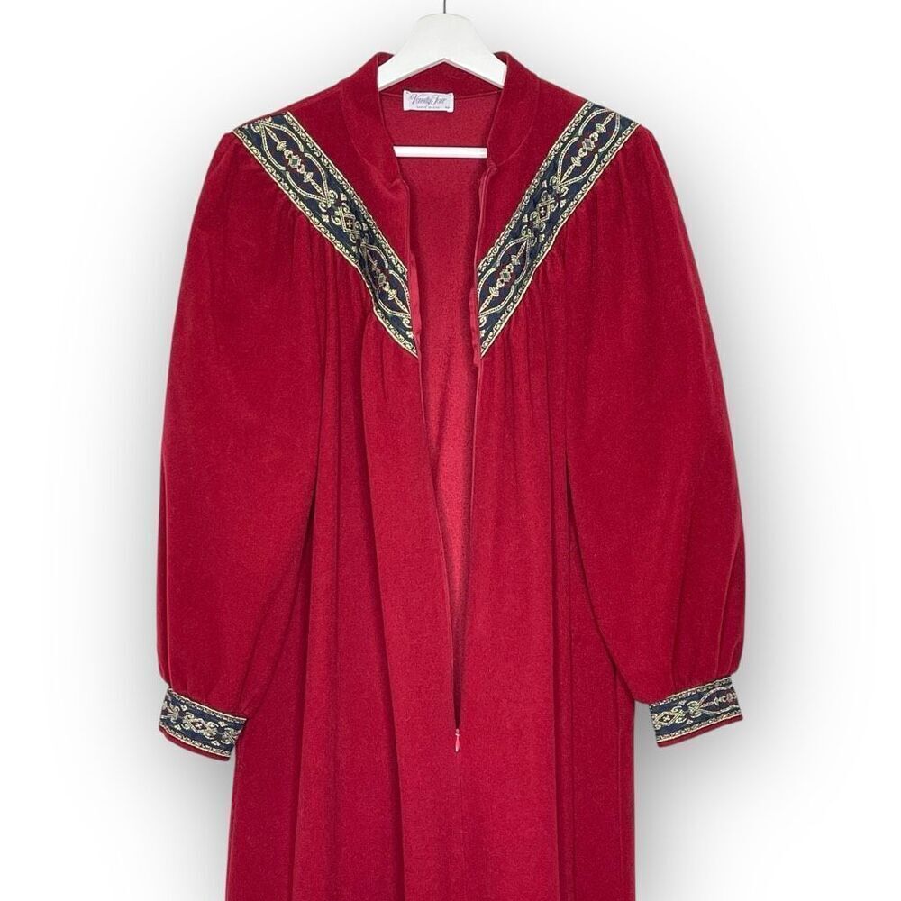 Vintage Vanity Fair Robe Red Velour Zip Up Long Sleeve Women’s Size Medium - Picture 12 of 14